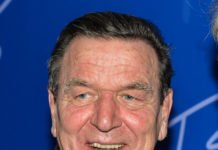 Tërheqje e majtë Gerhard Schroeder - profile 2014