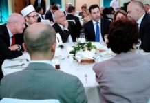 Iftaromania e politikës shqiptare… Iftaromania
